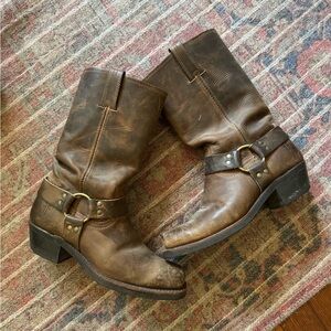 FRYE BOOTS brown leather size 9